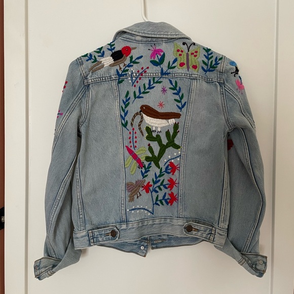 Levi’s jean embroidered denim jacket bird / floral / bug design S Small RARE - Picture 6 of 8